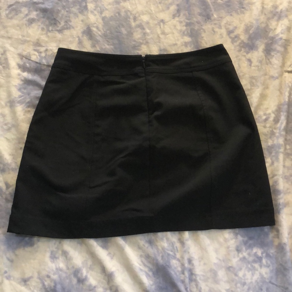 Black Express skirt - Picture 2 of 3